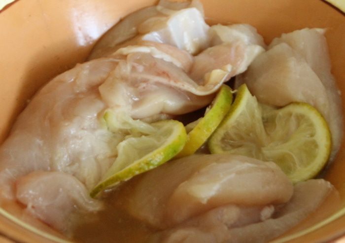 Табуле с финиками и курица с арахисом