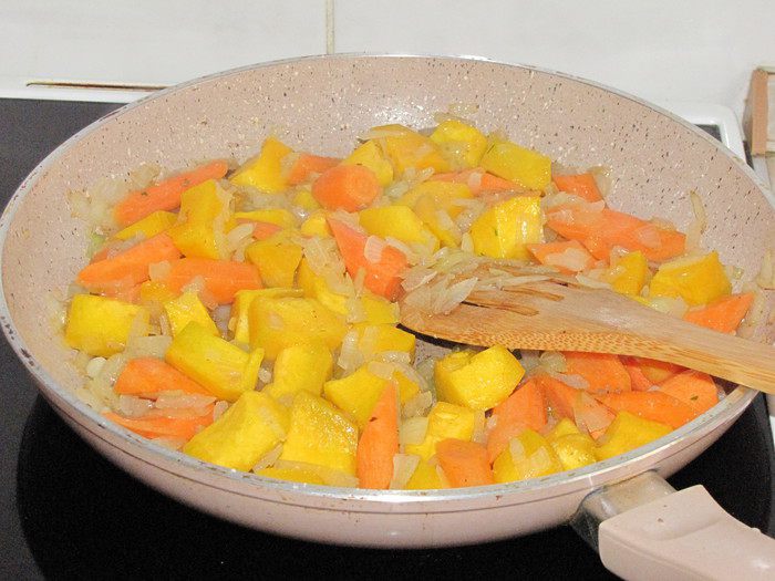 Рагу с мясными шариками
