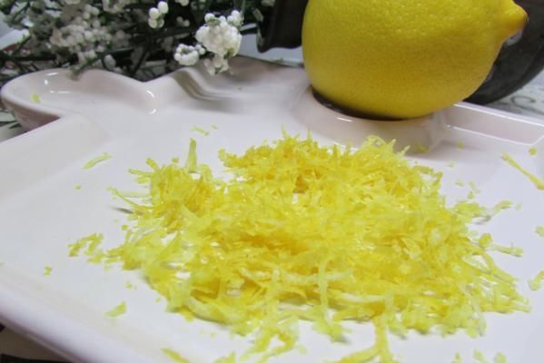 Зеленый салат с авокадо