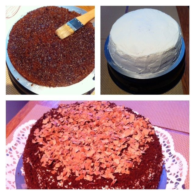 Шоколадный торт с маракуйей и безе