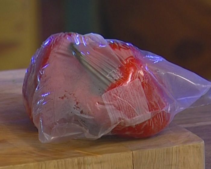 Штрудель с запеченным красным перцем и луком-пореем