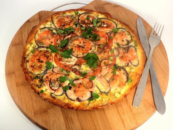 Пицца с семгой и сливочным сыром