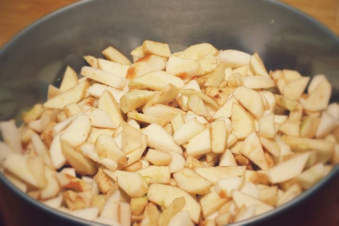 Шарлотка на песочном тесте