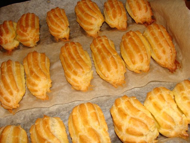 Закусочные эклеры с креветочным кремом