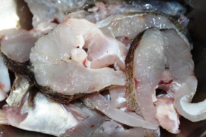 Жареный судак с мускатным орехом