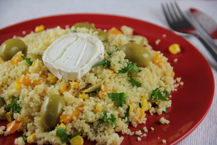 Теплый салат с кускусом и овощами