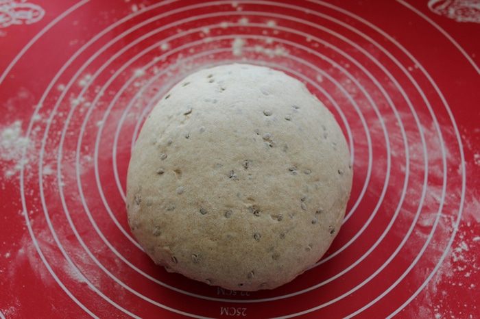 Хлеб с цельнозерновой мукой и семенами льна