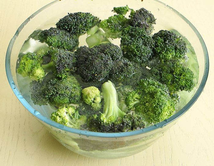 Суп-пюре из брокколи с гренками