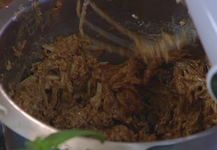 Ореховый пирог с имбирем и сливочным кремом