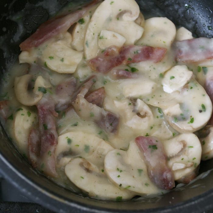 Заварной пирог с сыром и ветчиной