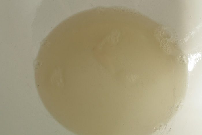 Постные кексы на огуречном рассоле