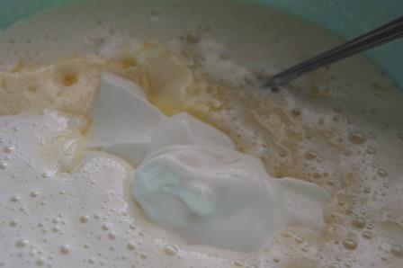 Традиционный кулич на сметане