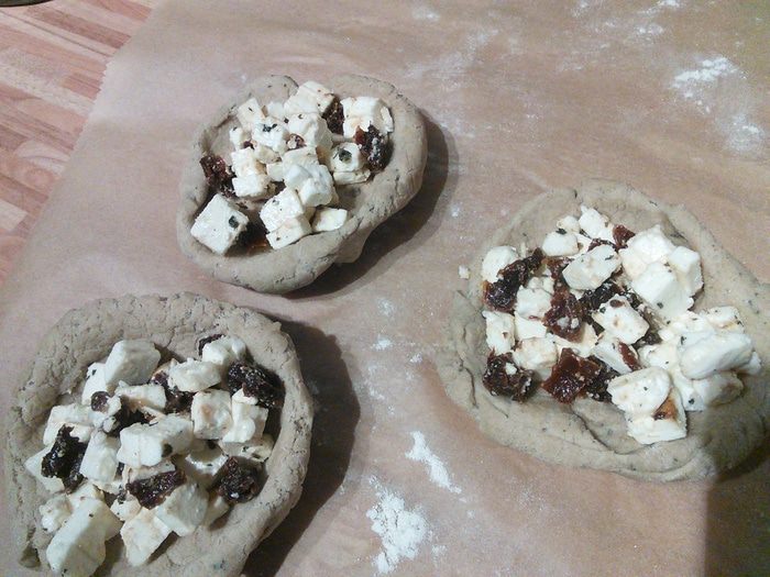 Хлебный кокот с овечьим сыром