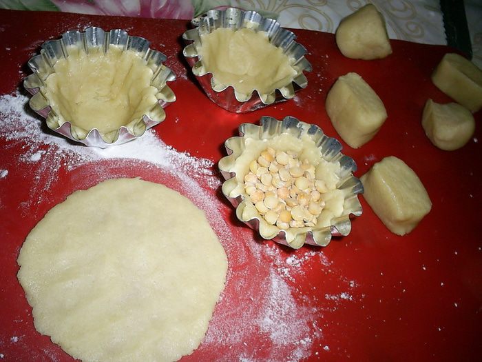 Песочные корзиночки с карамельно-миндальной начинкой