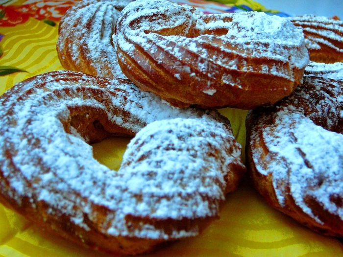 Заварные колечки с творожным кремом