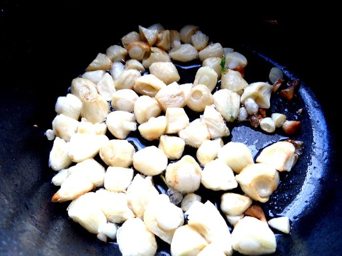 Французский чесночный суп с сырными гренками