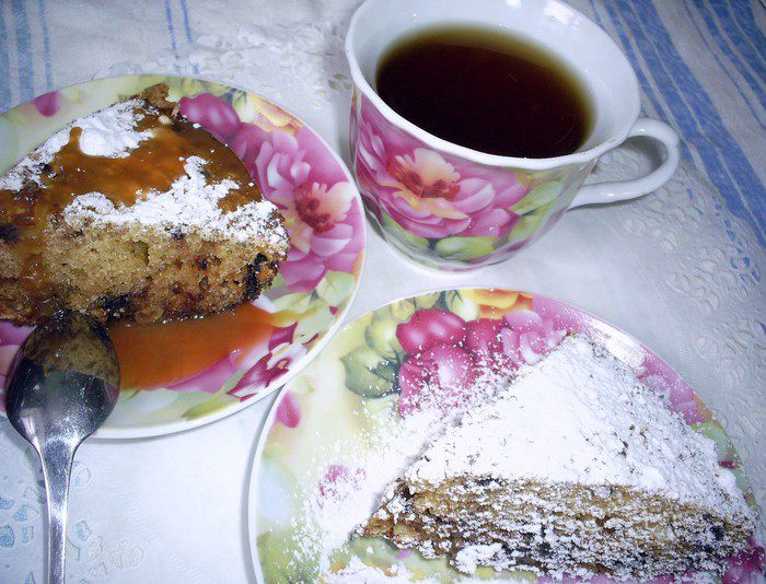 Быстрый манник с шоколадом и изюмом