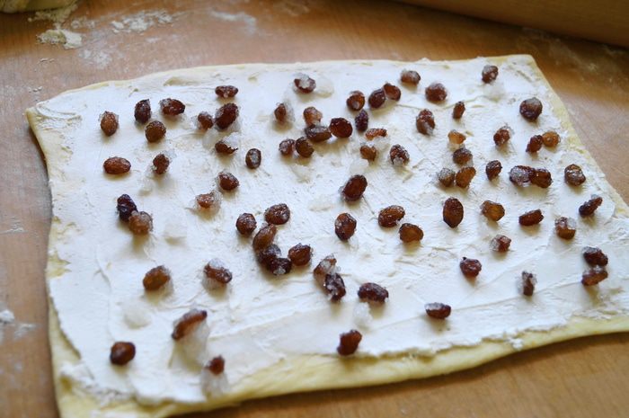 Булочки-улитки с начинкой из творожного сыра