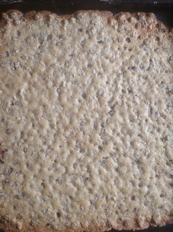 Быстрое печенье с изюмом и орехами