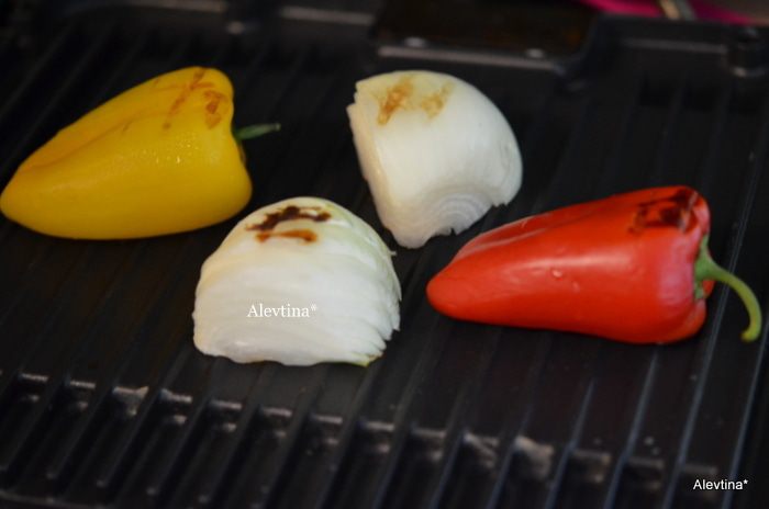 Говядина с сыром и сладким перцем