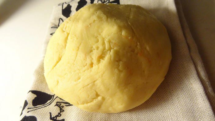 Ягодный пирог в нежной молочной заливке