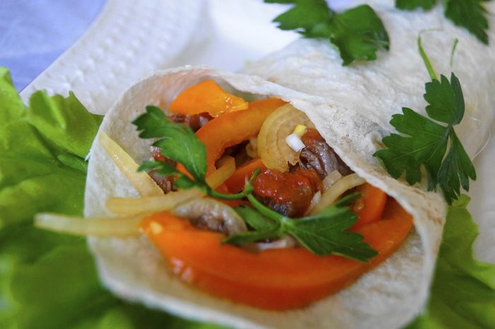 Фахитос по-мексикански с говядиной