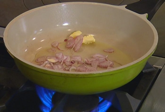 Яйца, запеченные с овощами 