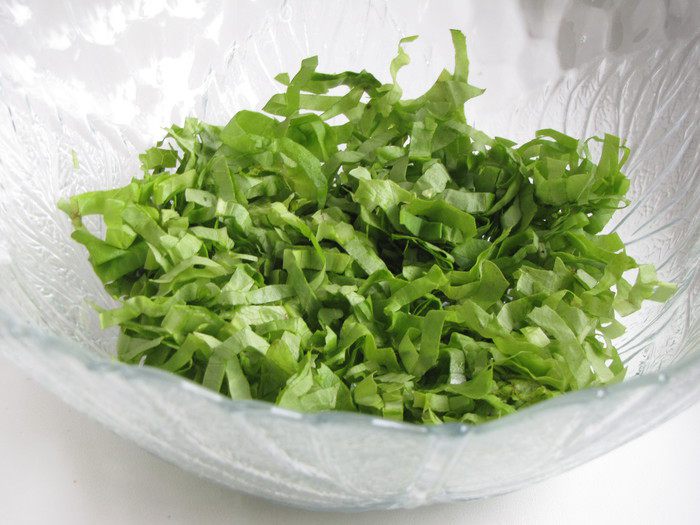 Салат-коктейль с креветками и ананасом