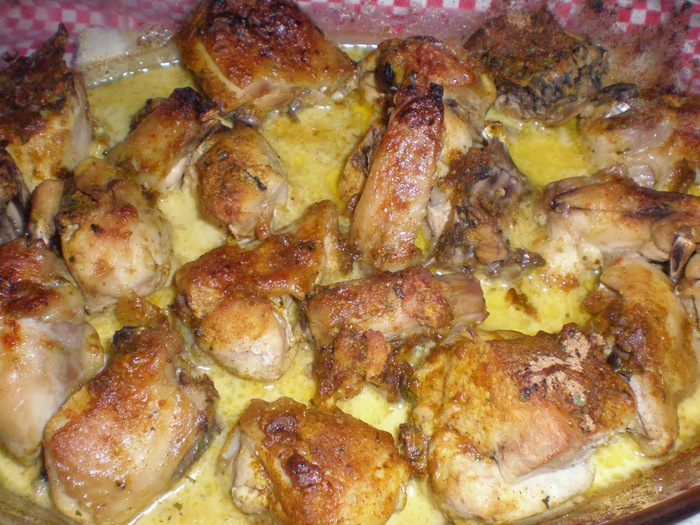 Курочка в ароматном нежном соусе