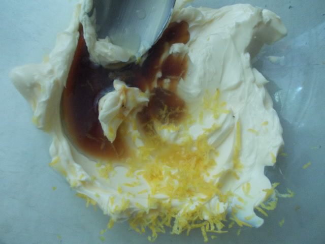 Молодой картофель с лимонно-зеленым маслом