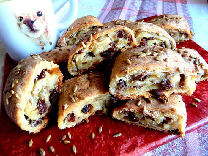 Творожный рулет с безейной прослойкой