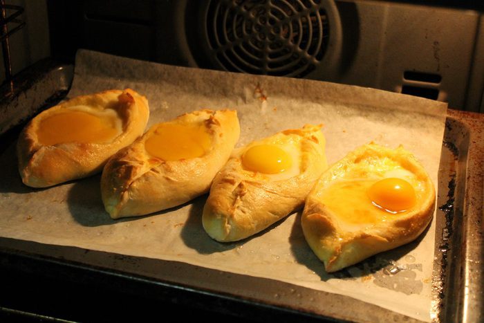 Хачапури по-аджарски