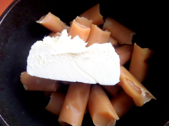 Тирамису на твороге с карамельной прослойкой