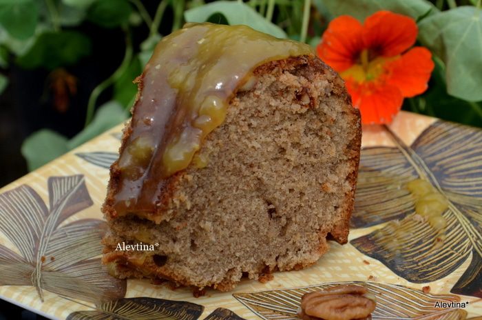 Фунтовый пряный кекс с апельсиново-ромовым соусом