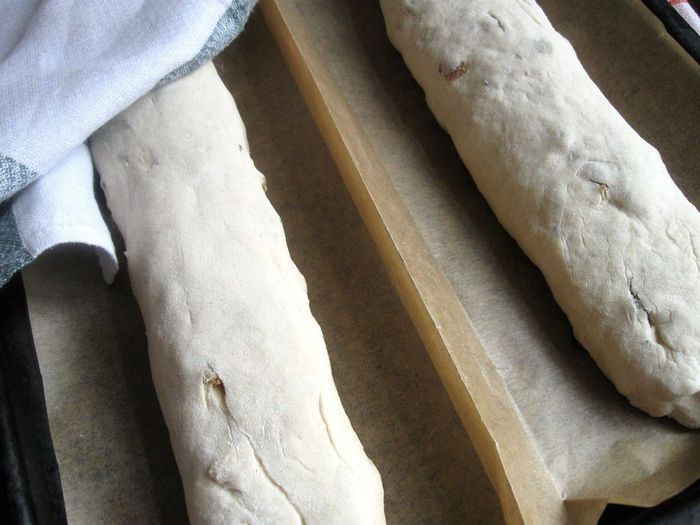 Хлеб с тмином и изюмом от Ришара Бертине