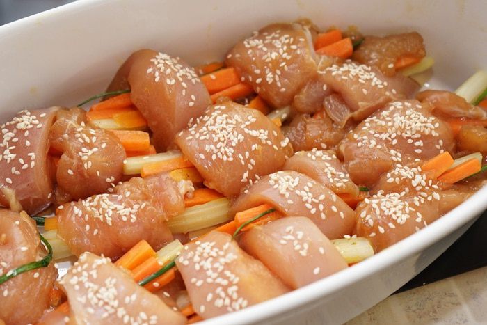 Завитушки из куриного филе с морковью и сельдереем