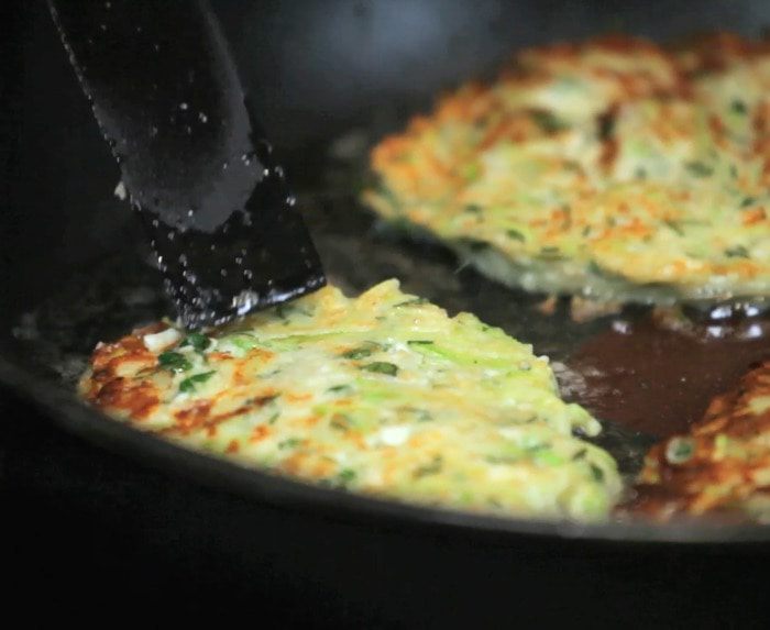 Оладьи из кабачка с сыром