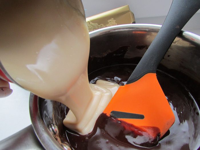 Шоколадная колбаска