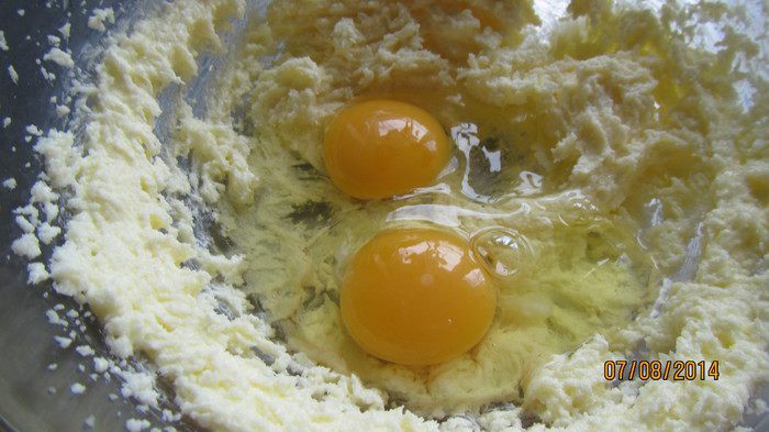 Кексы с лимоном, миндалем и ликером