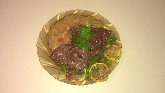 Отбивные из телятины под горчичным соусом