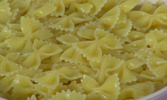 Паста с курицей и белыми грибами 