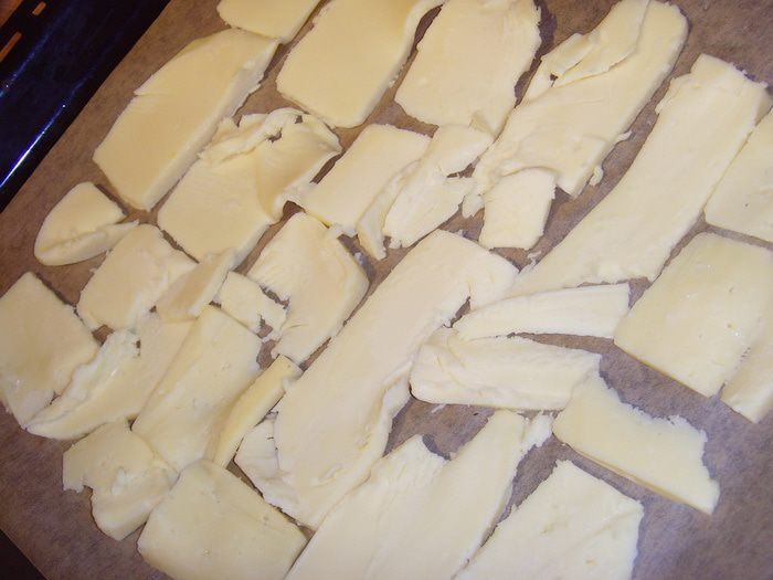 Сырный рулет с лососем и шпинатом