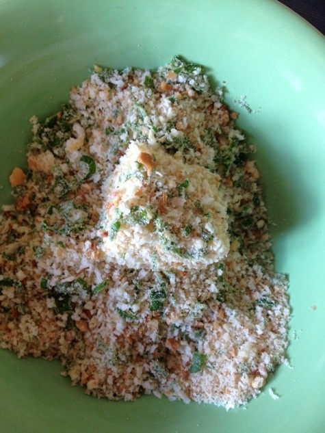 Закуска из поленты с козьим сыром и ароматными травами