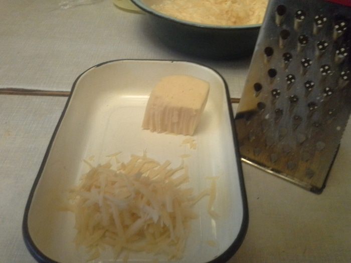 Оладьи из кабачков с сыром и петрушкой