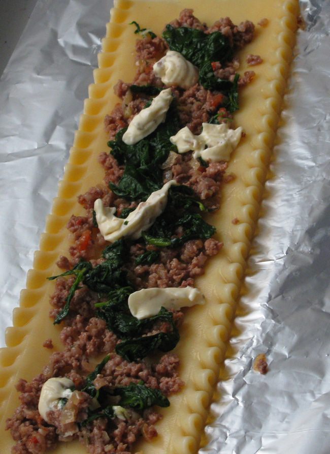 Лазанья в рулетиках