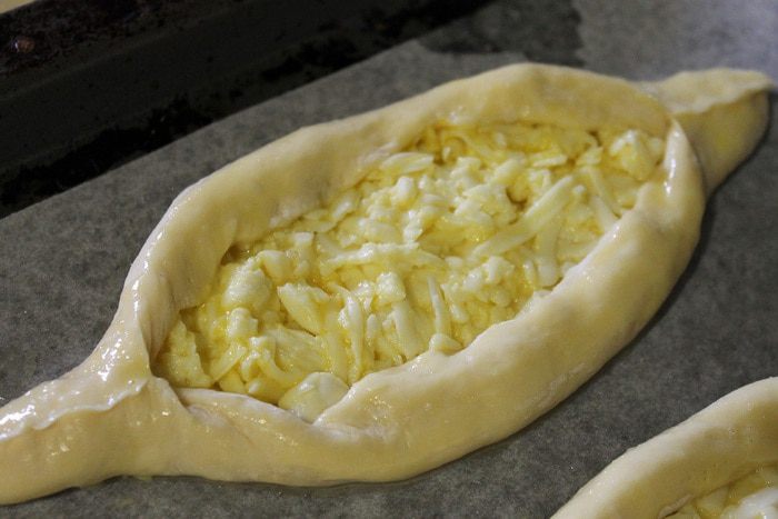 Хачапури по-аджарски