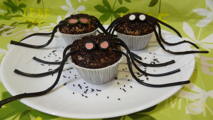 Шоколадные маффины &amp;quot;Паучки&amp;quot;
