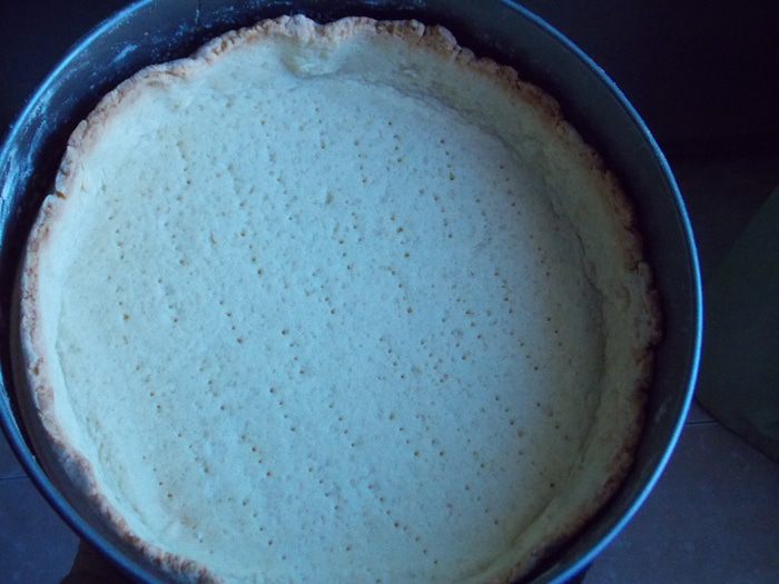 Пирог с черной смородиной