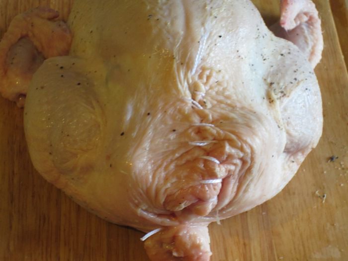 Курица, фаршированная лимонами