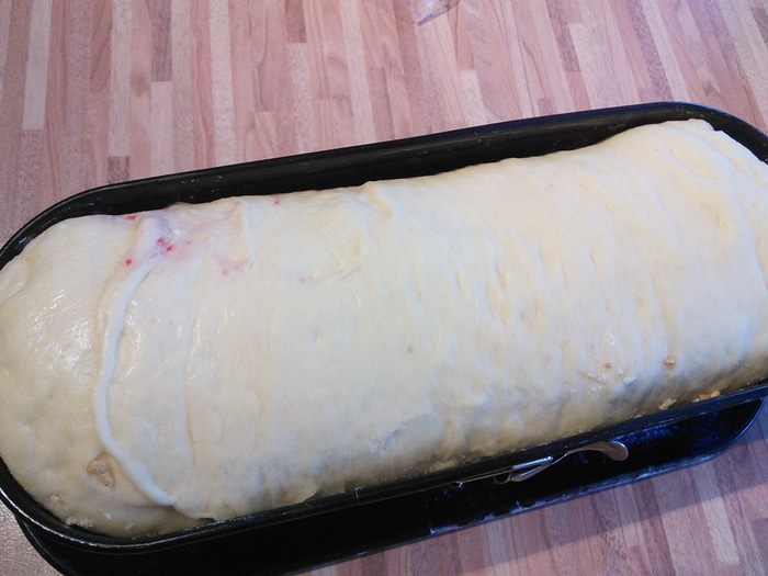 Вишнёвый рулет